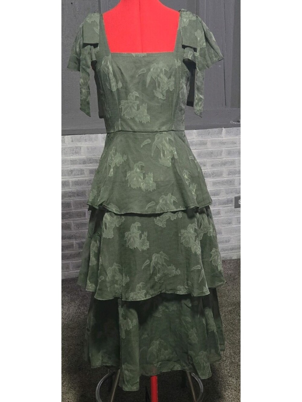 francesca's Green Floral Jacquard Midi Dress S Square Neck Flutter Sleeve Zip